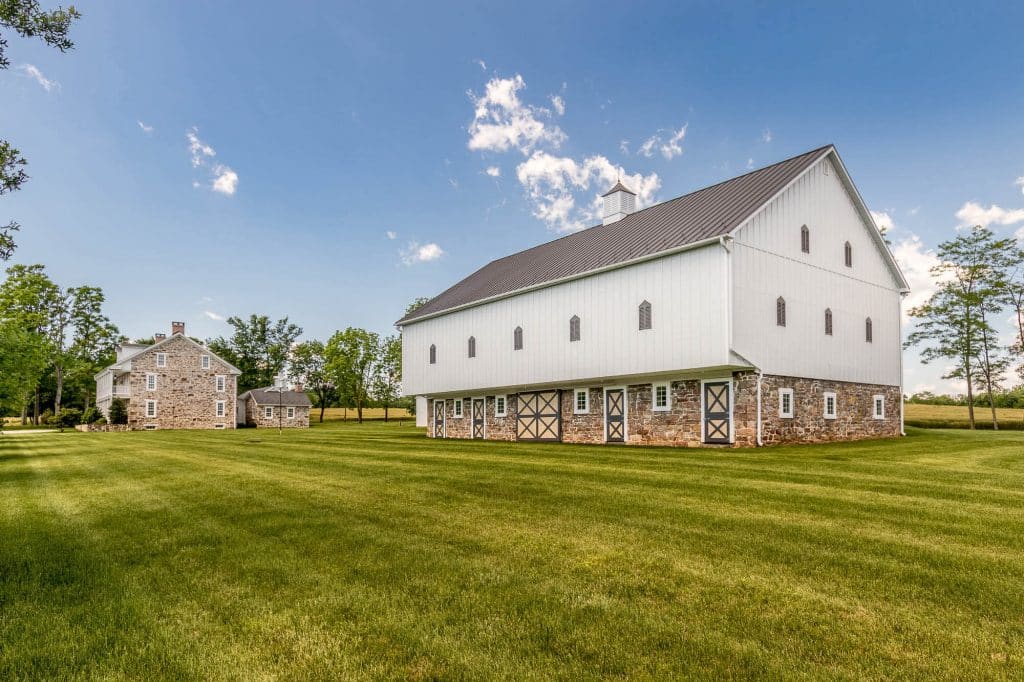 Custom timber frame barn in New Oxford | TriState Barn Builders
